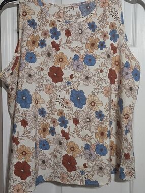 New Without Tags Women's Cream Floral Tank Top Size Says 2xl But Fits Like A 1x
